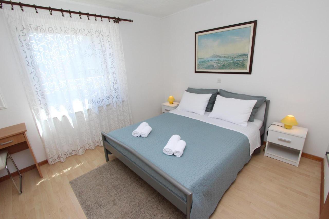 Apartments Knezovic Rovinj Exterior foto